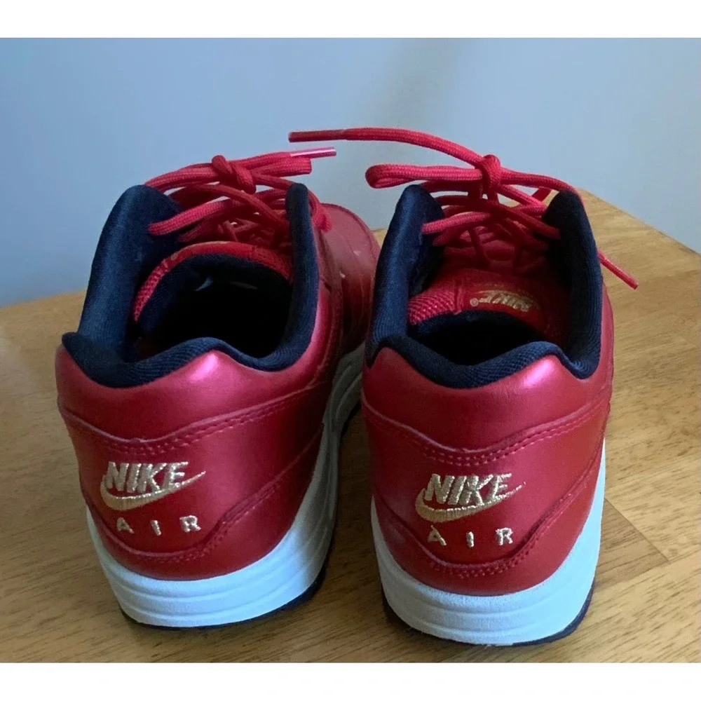 Nike Air Max 1 University Red Metallic Gold Sequin Women's‎ Sneakers Size 8 US